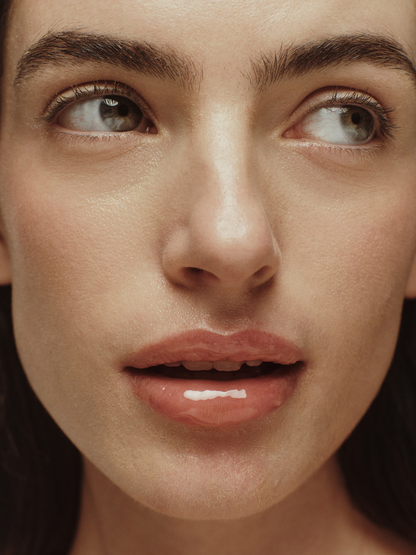 Lipid Lip Hydrating Glossy Oil